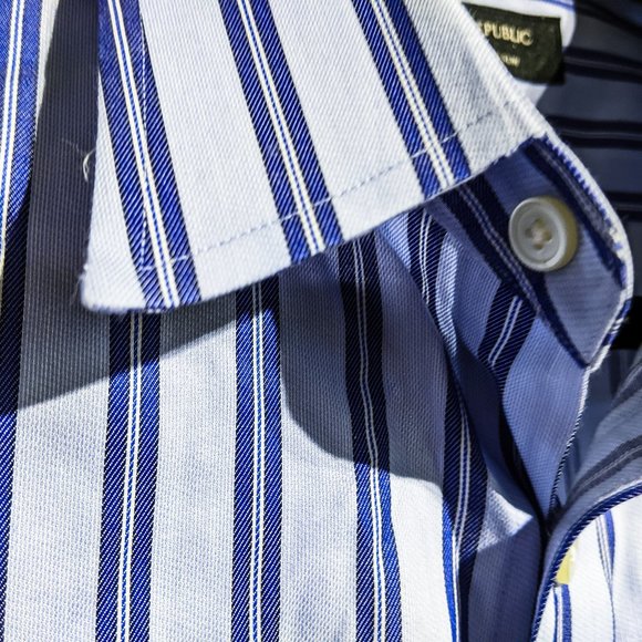 Banana Republic shirt, tailored fit, men's large - Picture 11 of 14